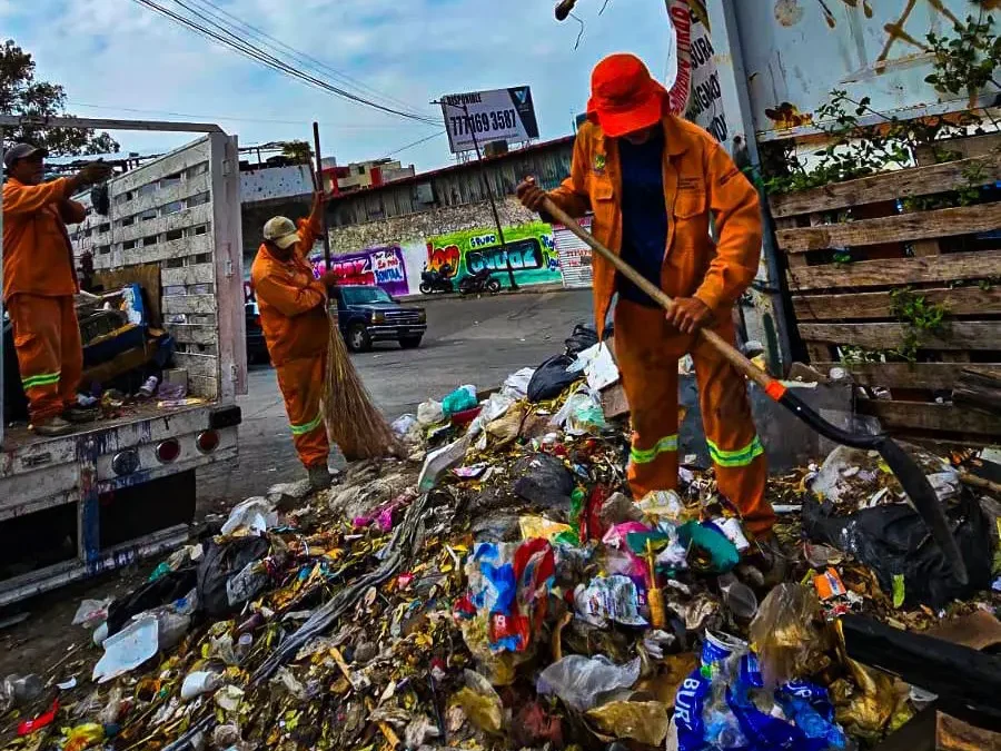 Refuerza Cuernavaca jornadas de descacharrización para prevenir riesgos durante temporada de lluvias