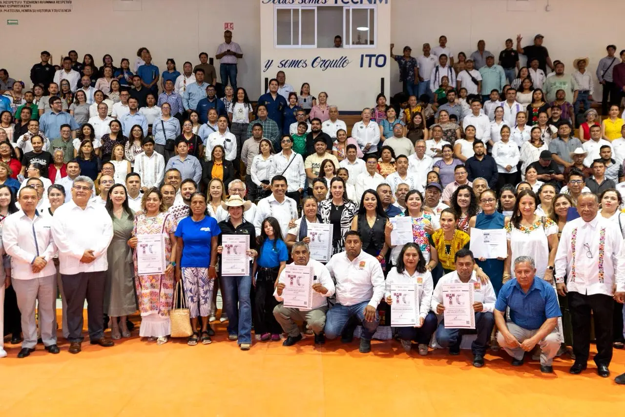 Sectur fortalece el turismo comunitario con entrega de 206 distintivos y reconocimiento a guías especializados en Oaxaca