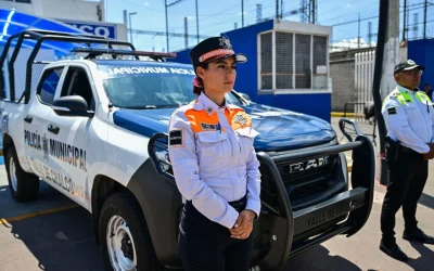 Delfina Gómez entrega 32 patrullas en Valle de Chalco para cuidar a la ciudadanía y construir entornos de paz
