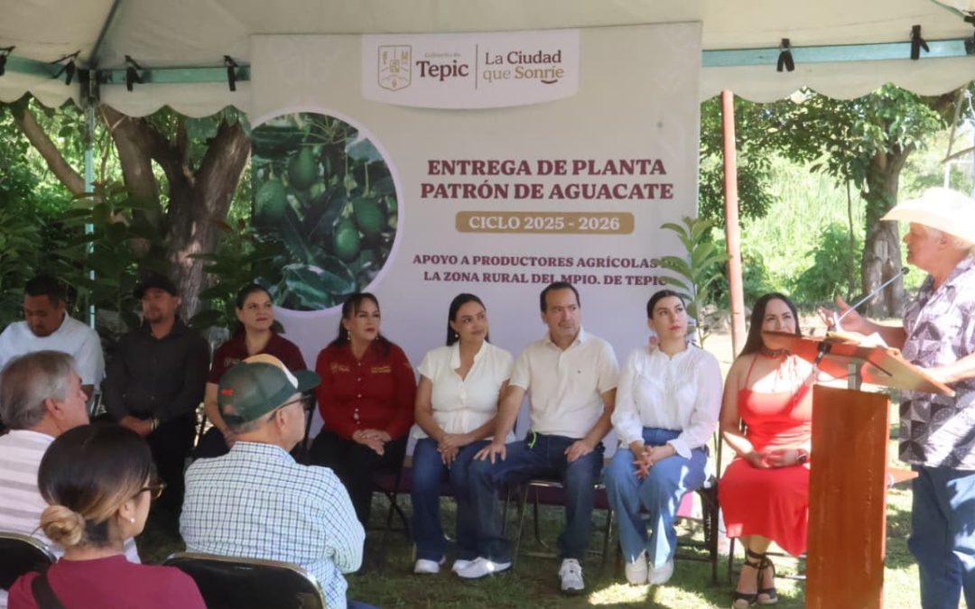Productores de Tepic reciben 8 mil 500 plantas para fortalecer la actividad agrícola