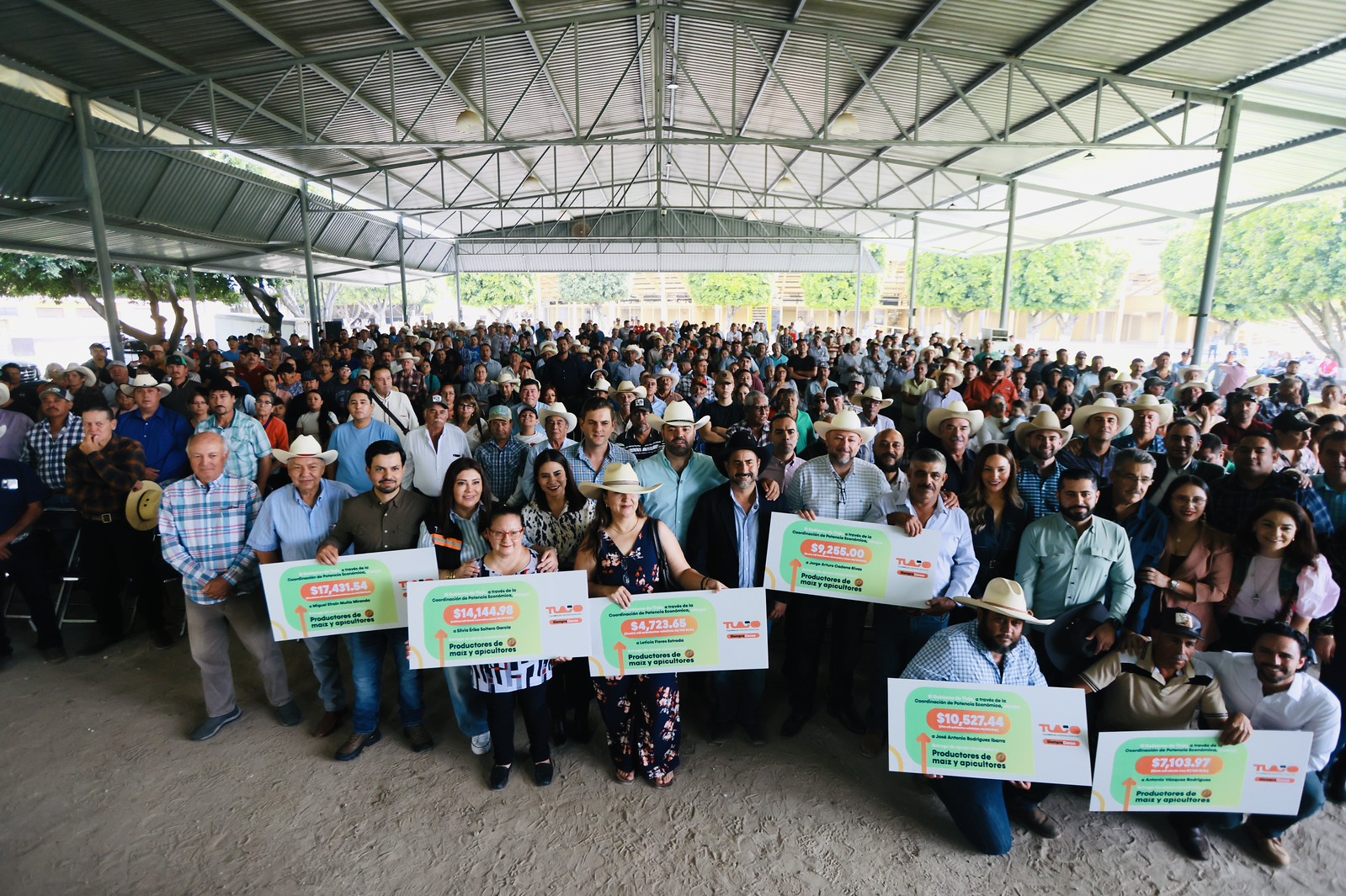 Tlajomulco destina apoyos al campo y la apicultura