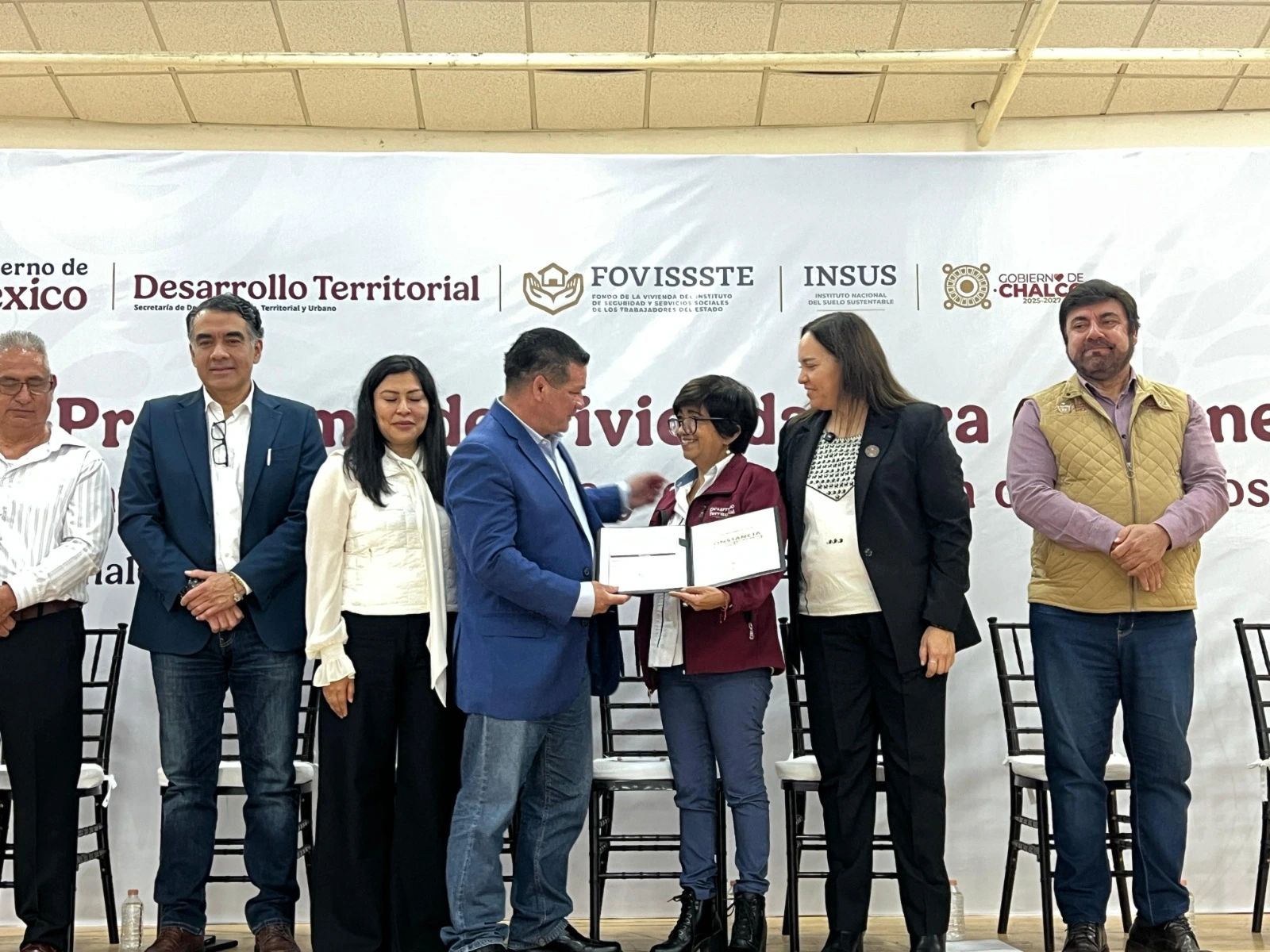 Entregan Sedatu, Insus y Fovissste mil documentos para garantizar certeza jurídica a familias de Chalco