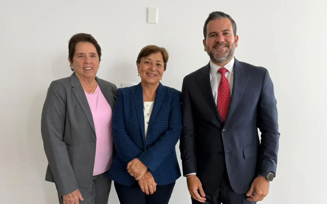 Se reúnen autoridades de Nuevo León, SEMARNAT y UNAM para revisar elementos técnicos del inventario de emisiones