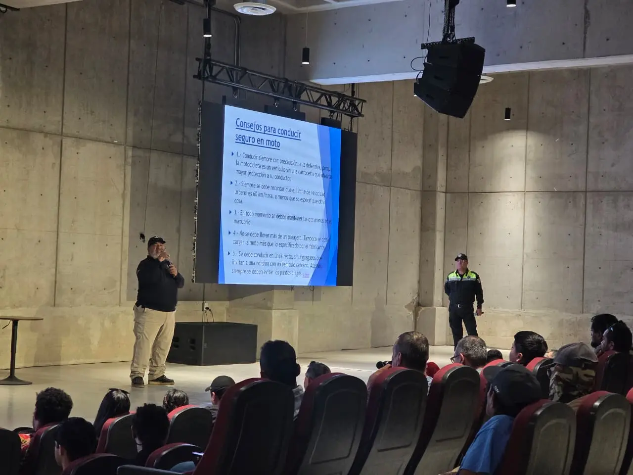 Saltillo lleva programa de seguridad vial para motociclistas a universidades