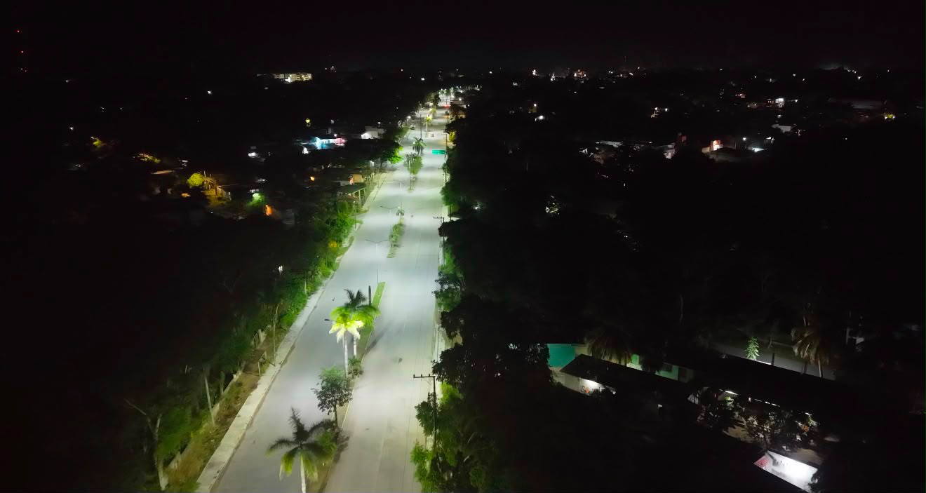 Felipe Carrillo Puerto avanza en la modernización de su alumbrado público