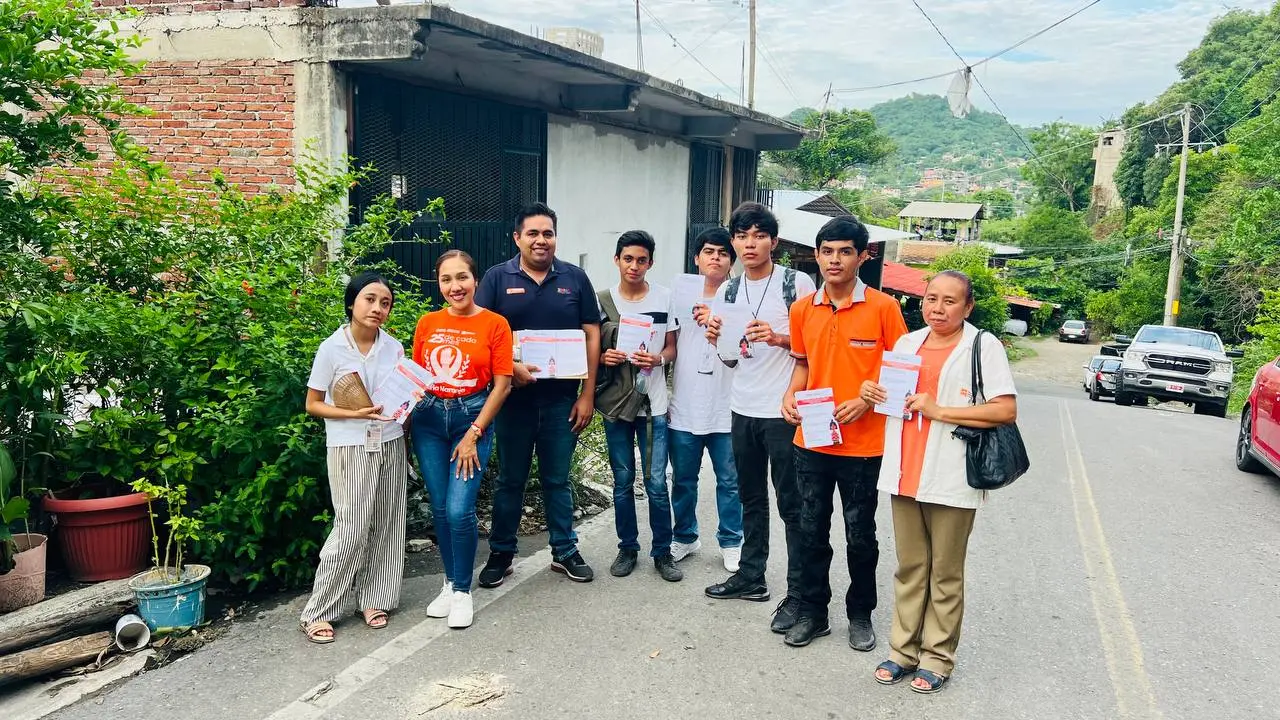 Zihuatanejo lleva a colonias “Feria naranja”, para prevenir violencia de género