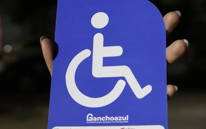 Iniciativa “gancho azul” suma 37 mil distintivos entregados en Guadalajara