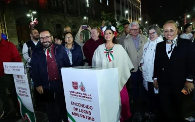 CDMX enciende alumbrado patrio en homenaje a mujeres insurgentes