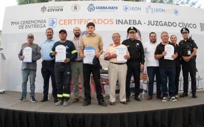 León combate el rezago educativo con servicio comunitario y apoyo de INAEBA
