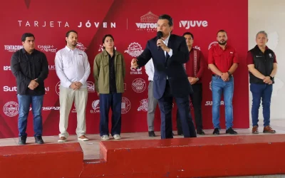 Ciudad Victoria entrega tarjetas IVJUVE a más de 800 estudiantes